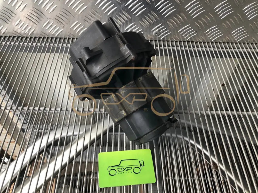 Mercedes-Benz G-Class W463 Secondary Air Pump