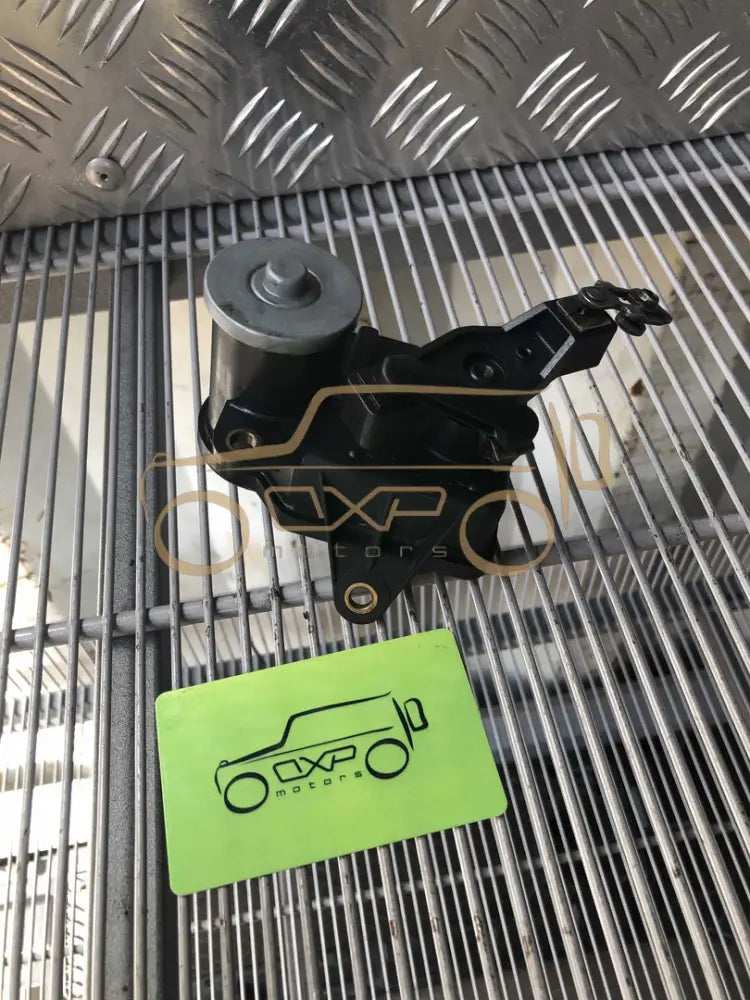 Mercedes-Benz G-Class W463 Servomotor intake manifold swirl flaps