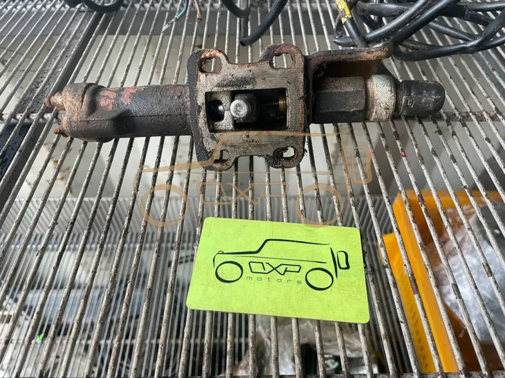 Mercedes-Benz G-Class W463 Shift Cylinder Differential