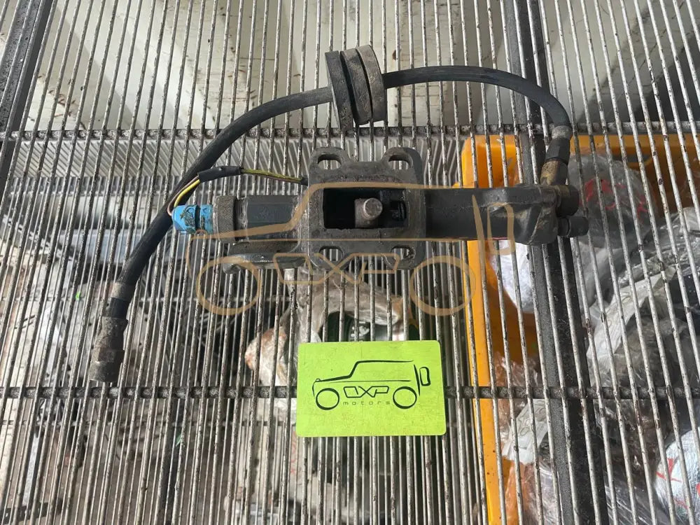 Mercedes-Benz G-Class W463 Shift Cylinder Differential