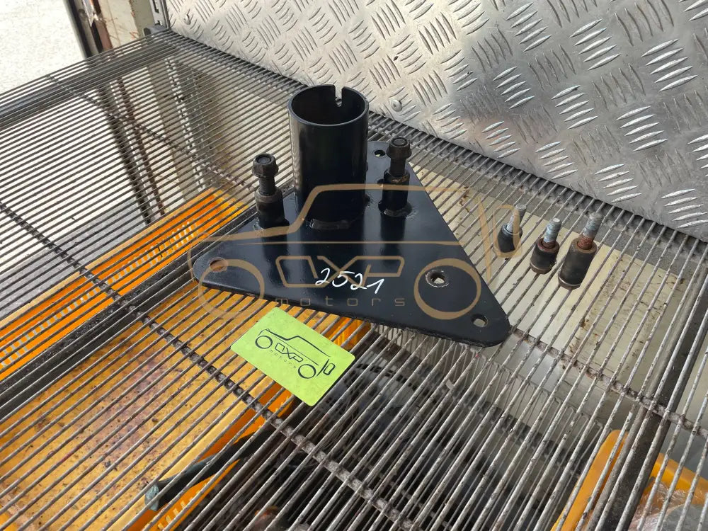Mercedes-Benz G-Class W463 Spare wheel holder 11cm