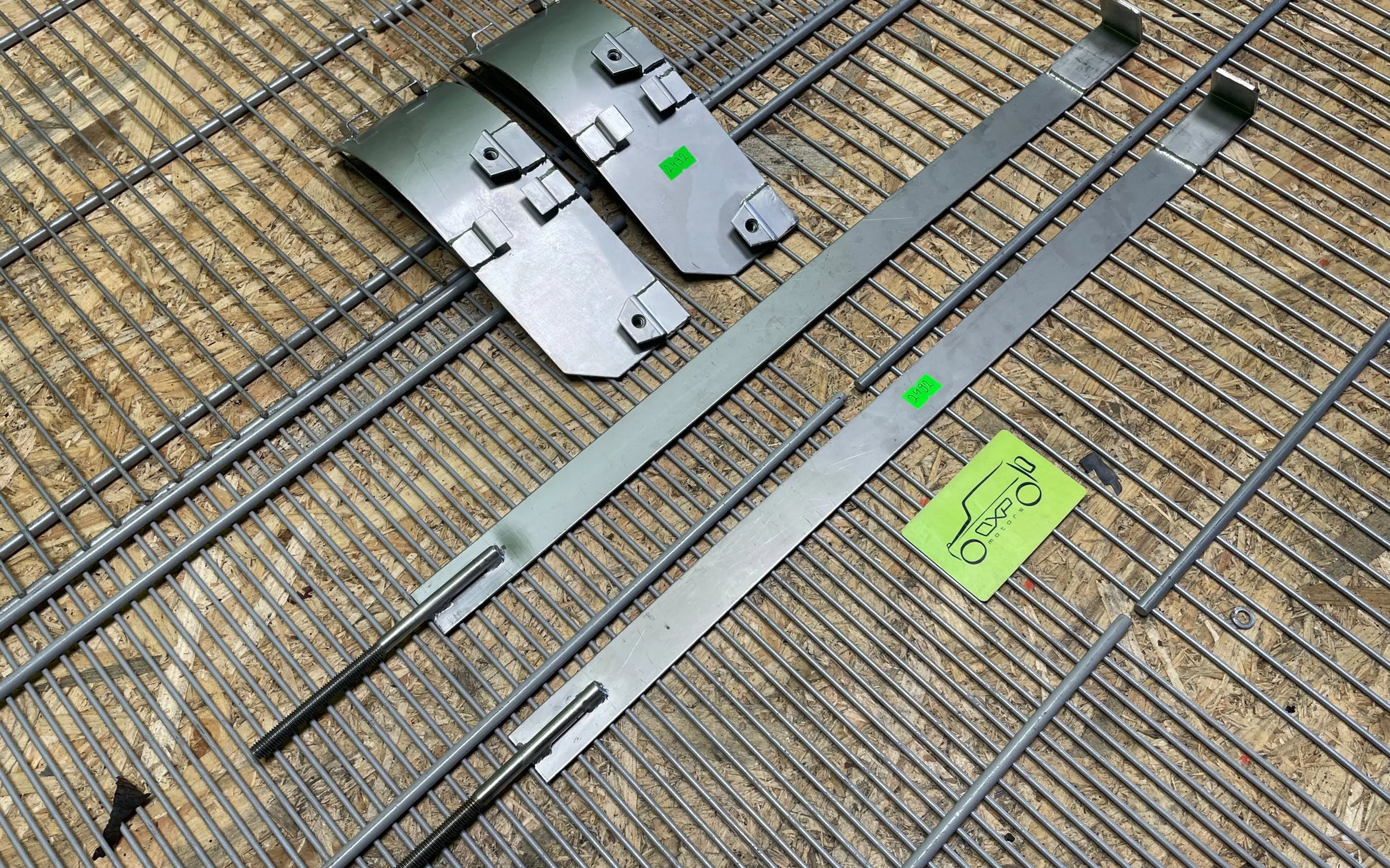 Mercedes-Benz G-Class W463 NEW Stainless steel fuel tank strap set