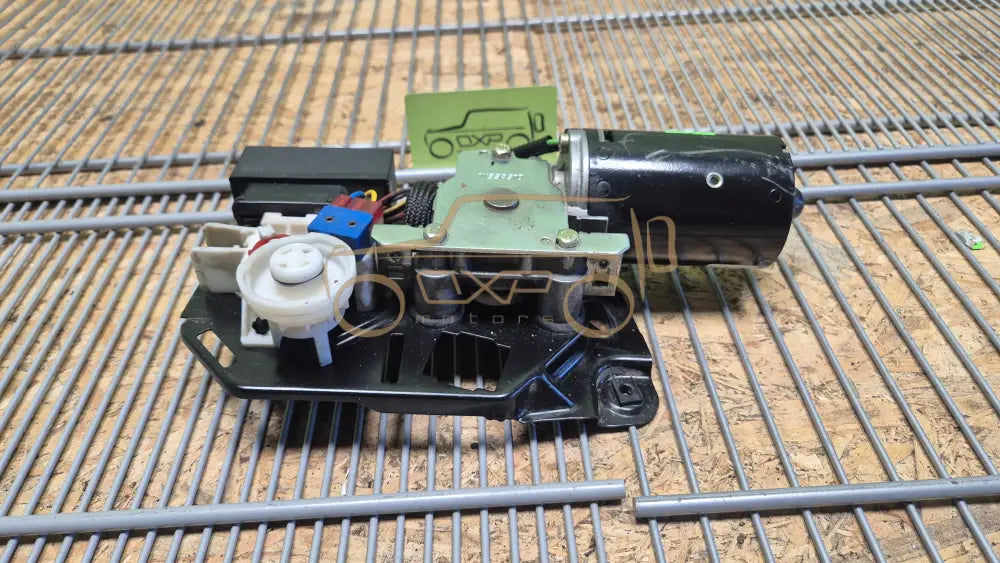 Mercedes-Benz G-Class W463 Sunroof Motor
