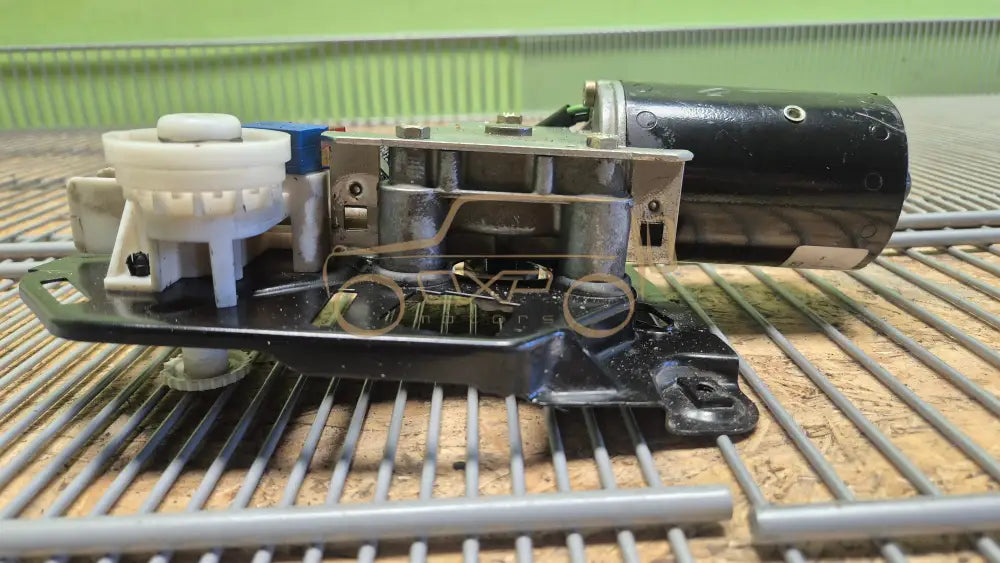 Mercedes-Benz G-Class W463 Sunroof Motor