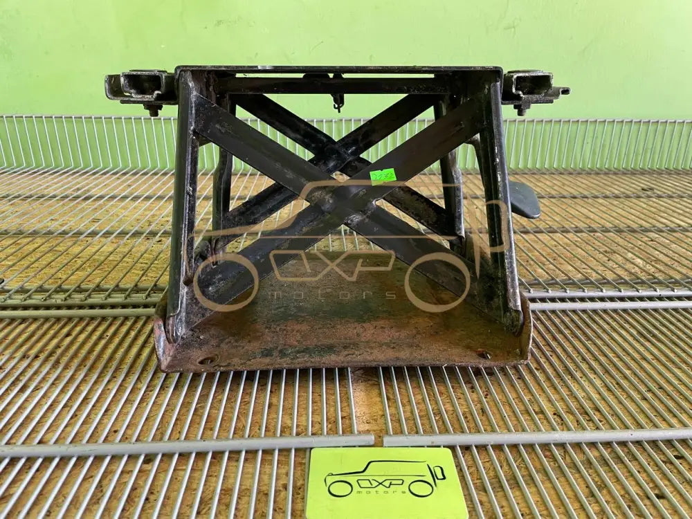 Mercedes Benz G-Class W463 SWB Right Seat Box