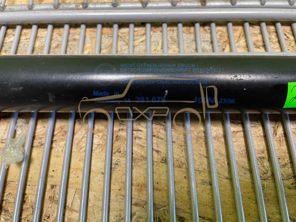 Mercedes-Benz G-Class W463 Tailgate Gas Spring
