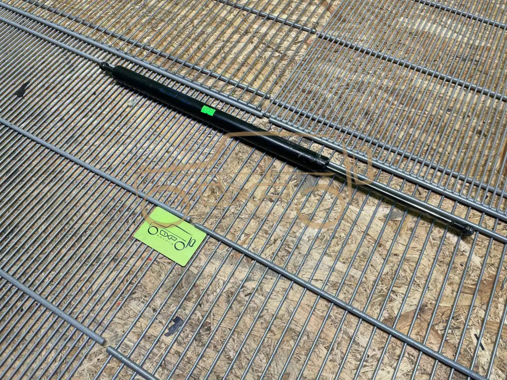 Mercedes-Benz G-Class W463 Tailgate Gas Spring