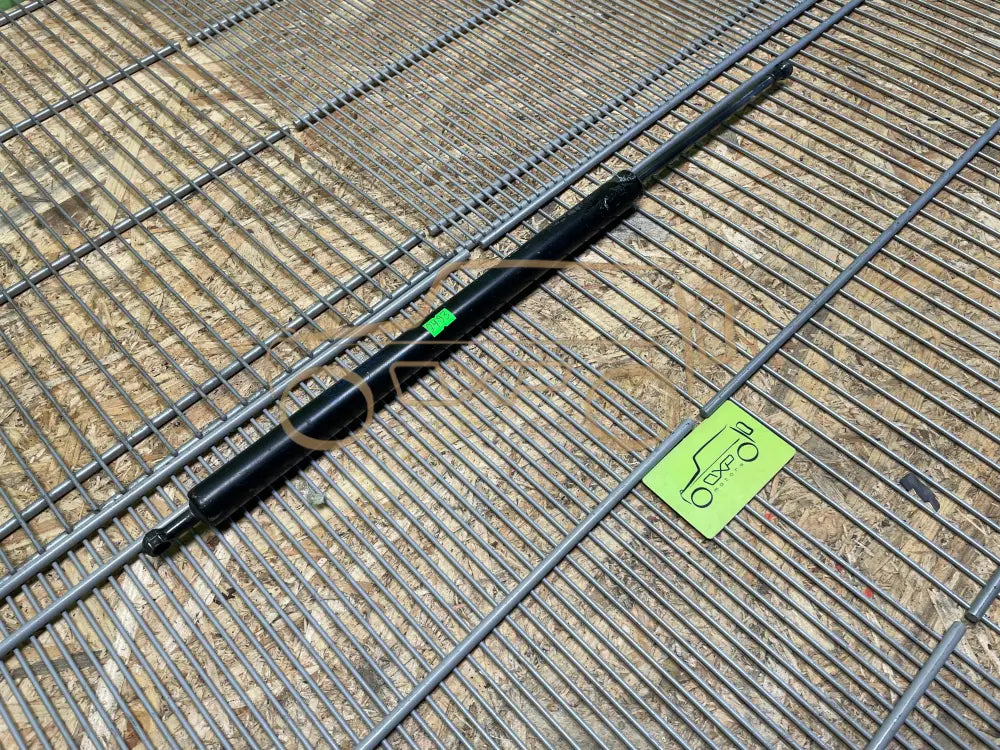 Mercedes-Benz G-Class W463 Tailgate Gas Spring