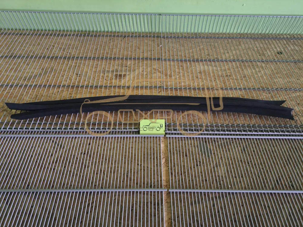 Mercedes-Benz G-Class W463 Trunk seal set