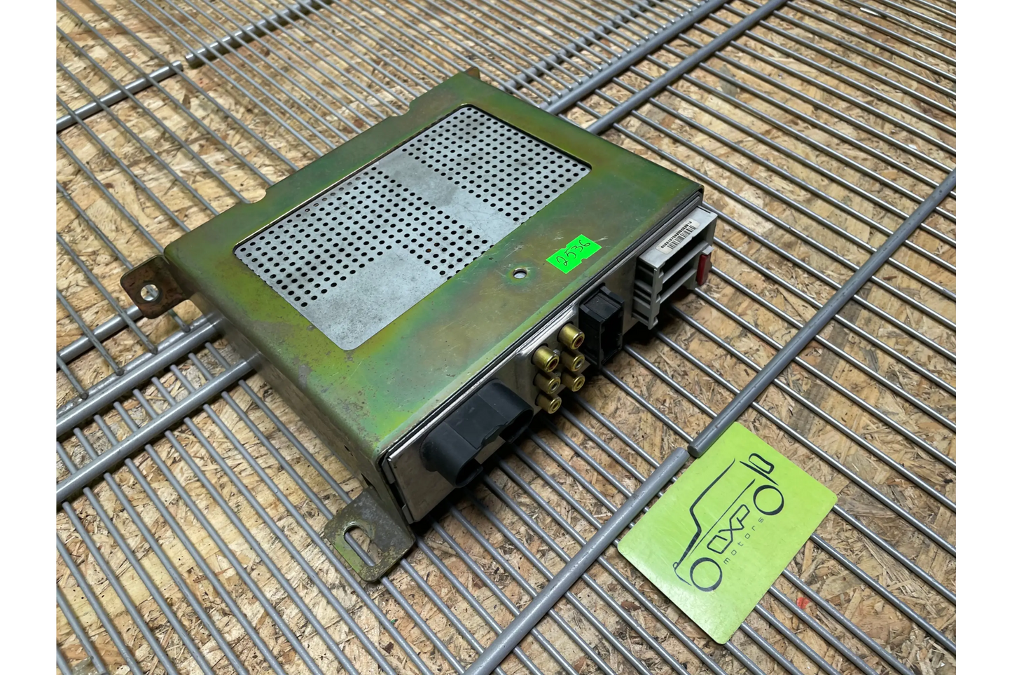 Mercedes-Benz G-Class W463 TV Tuner Amplifier Control Unit - control unit