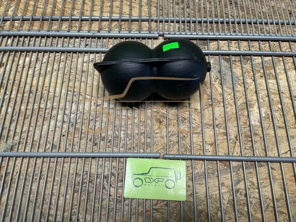Mercedes-Benz G-Class W463 Vacuum Pump Tank