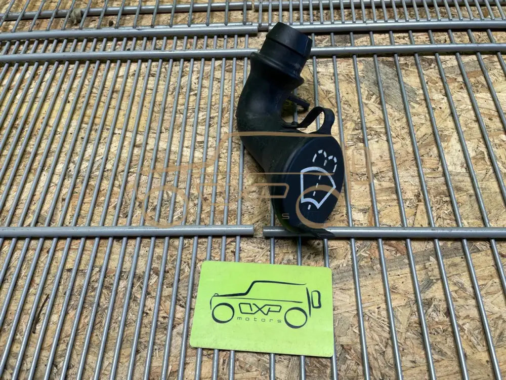 Mercedes-Benz G-Class W463 Washer System Reservoir Fitting