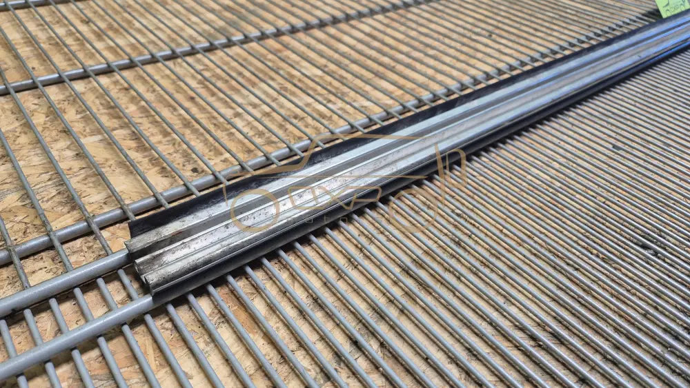Mercedes-Benz G-Class W463 Windscreen moulding