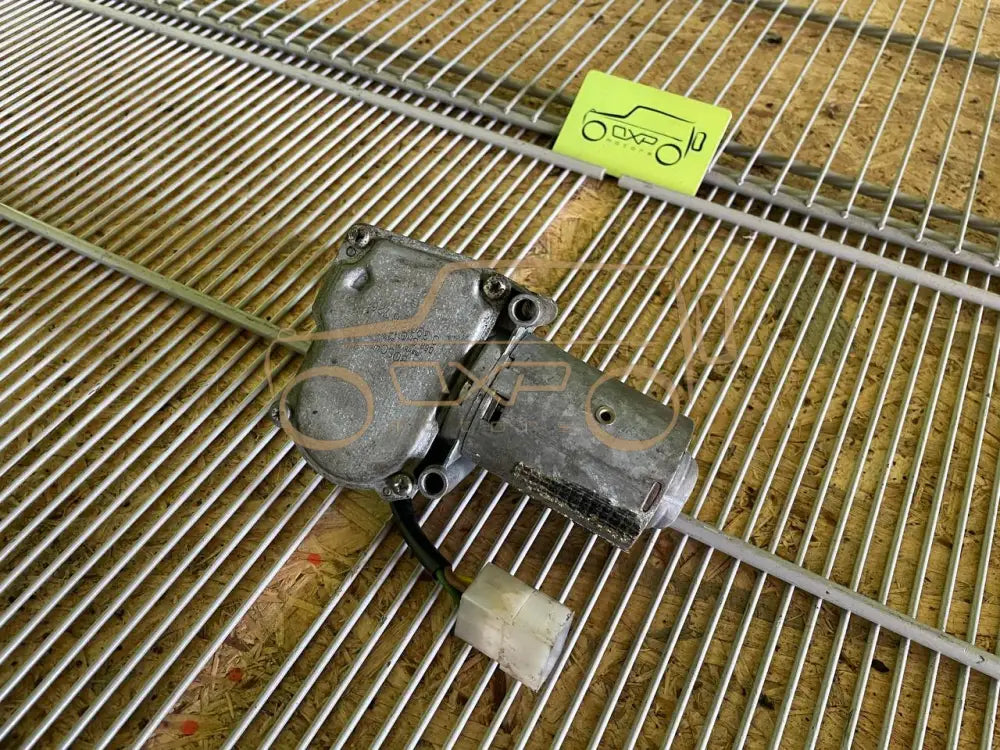 Mercedes-Benz G-Class W463 Wiper motor Bosch