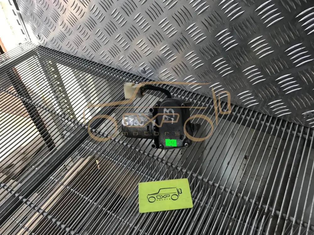 Mercedes-Benz G-Class W463 Wiper Motor Rear