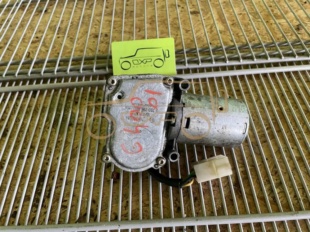 Mercedes-Benz G-Class W463 Wiper Motor Rear