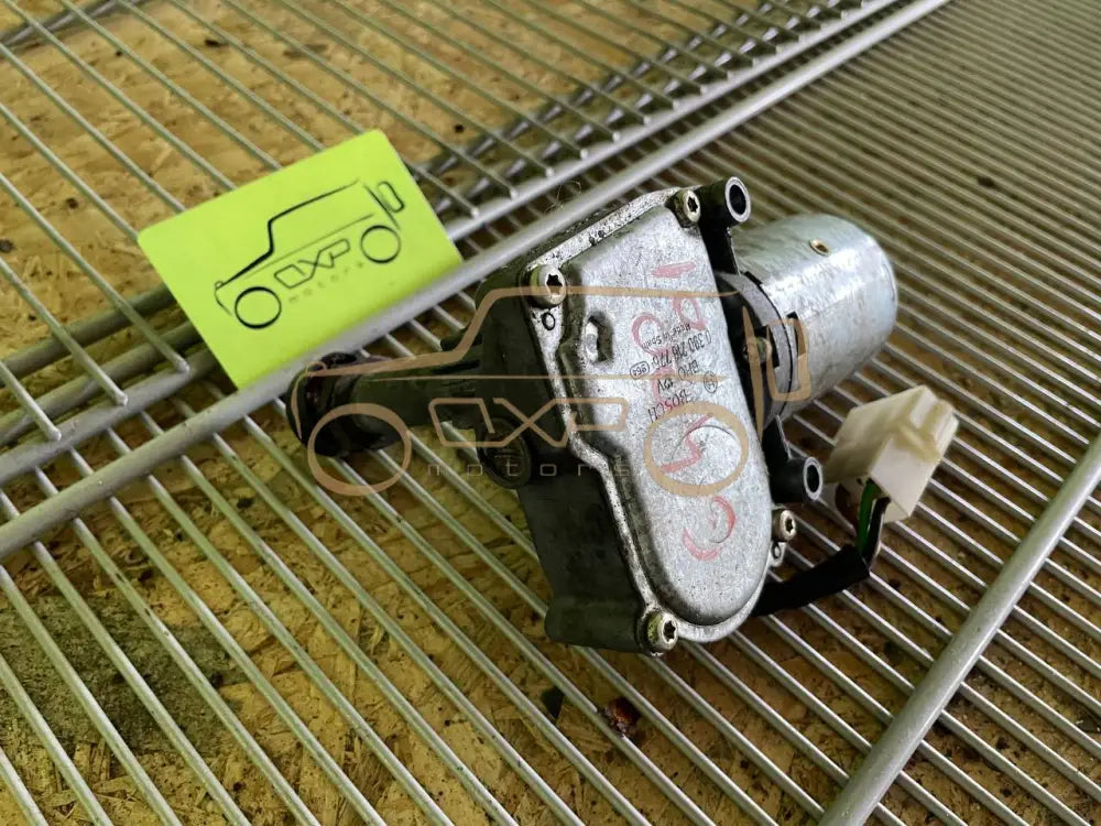 Mercedes-Benz G-Class W463 Wiper Motor Rear