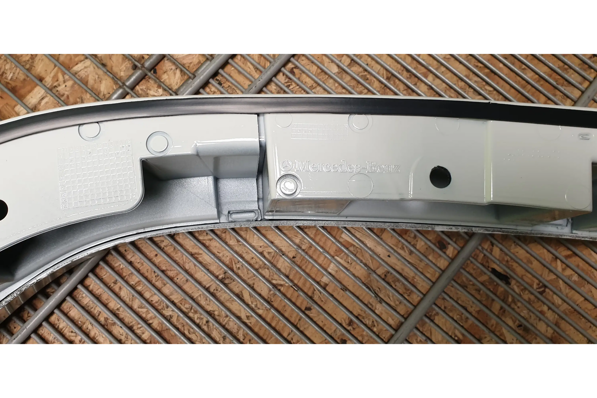 Mercedes-Benz G-Class W463 AMG Fender flaer rear left - fender flare