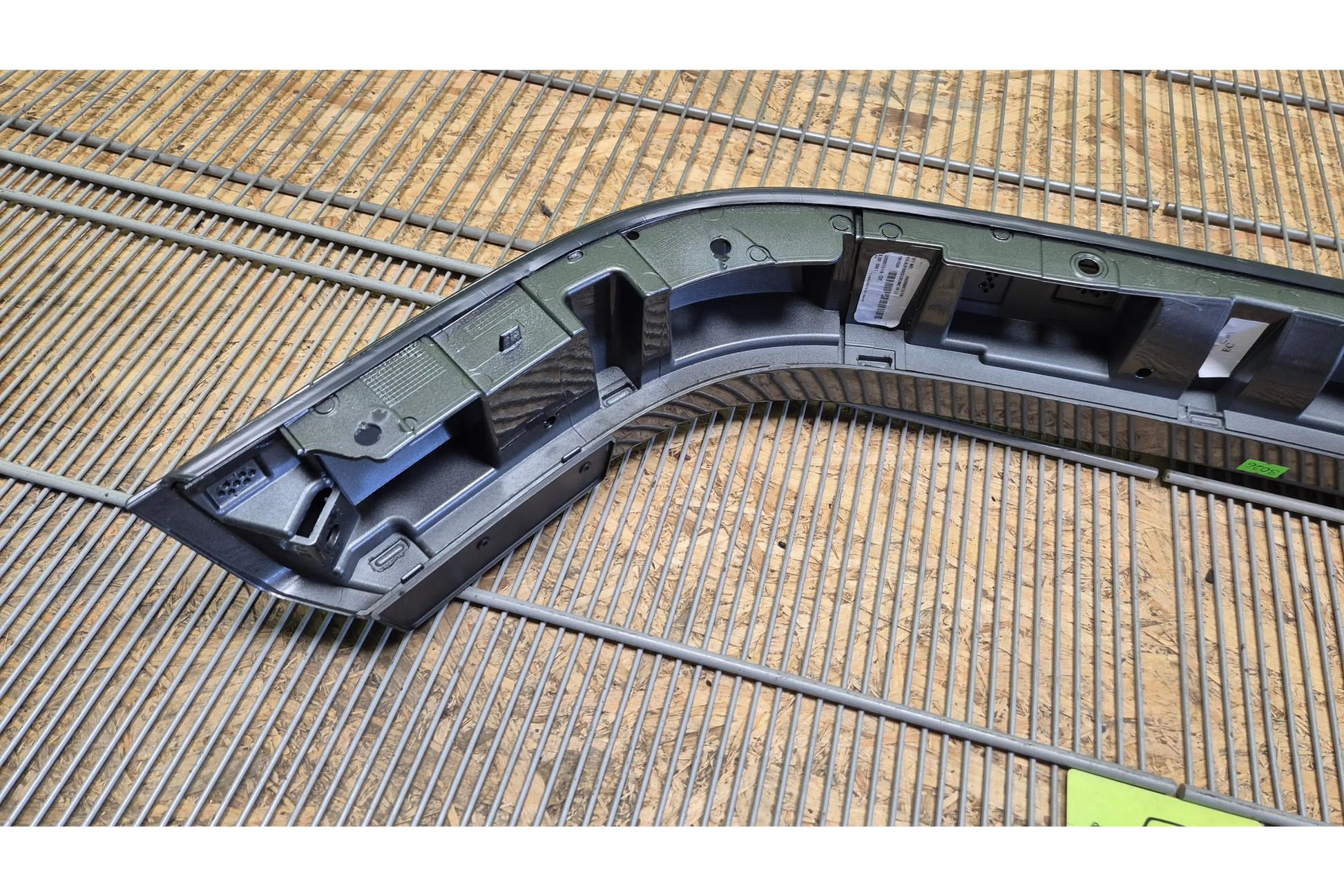 Mercedes-Benz G-Class W463A/W464 Fender flare rear left - fender flare