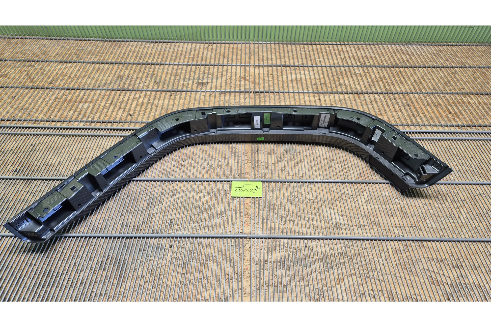 Mercedes-Benz G-Class W463 Fender wheel arch trim cover rear right - fender wheel arch