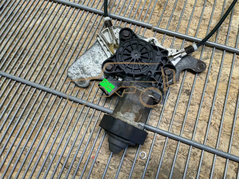 Mercedes-Benz G W463 G400 Rear Right Window Regulator