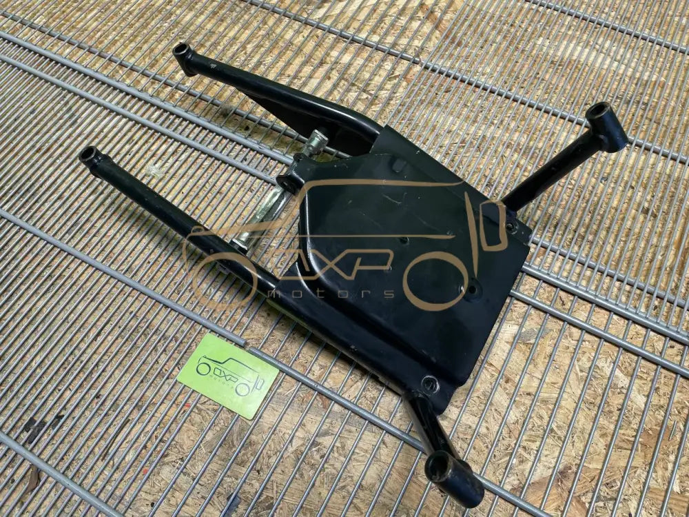 Mercedes-Benz G W463 Steering Column Bracket Mount