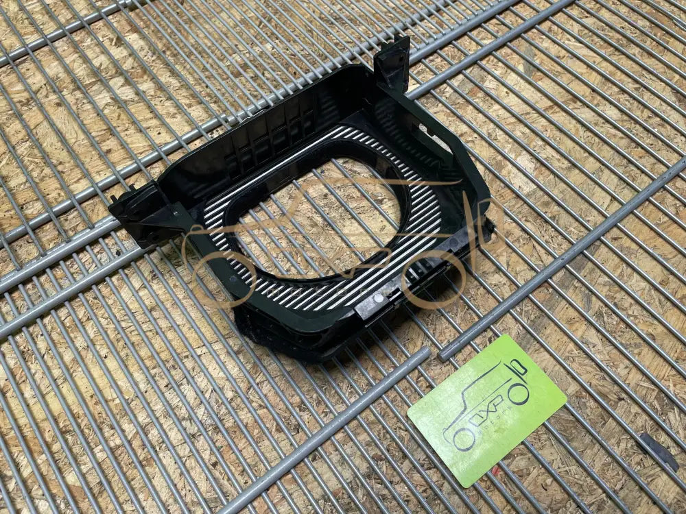Mercedes-Benz G W463 Steering wheel column trim