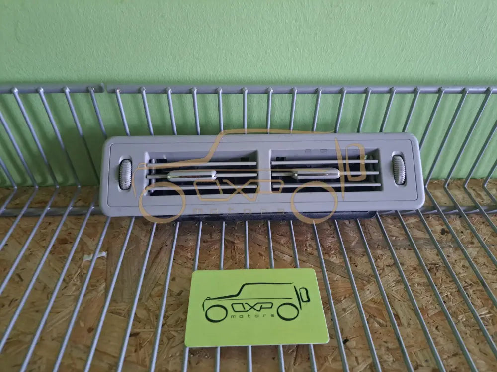 Mercedes-Benz GL-Class W164 06-12 Rear air vent