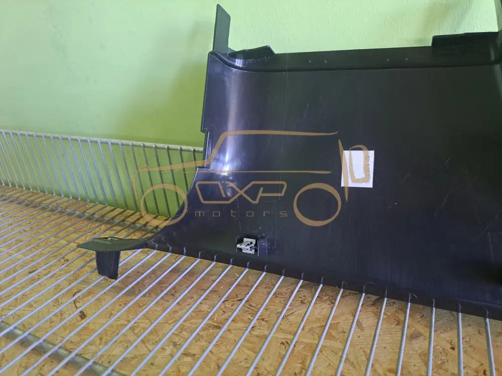 Mercedes-Benz GL-Class W164 B-pillar lower cover right
