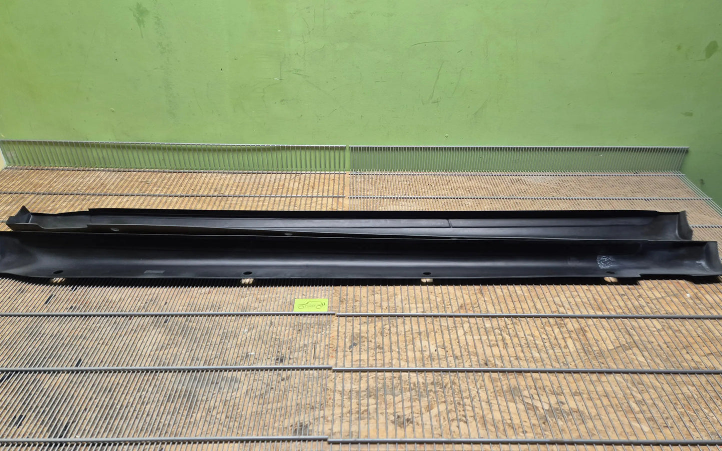 Mercedes-Benz GL-Class W164 Brabus side skirts illuminated - side skirts