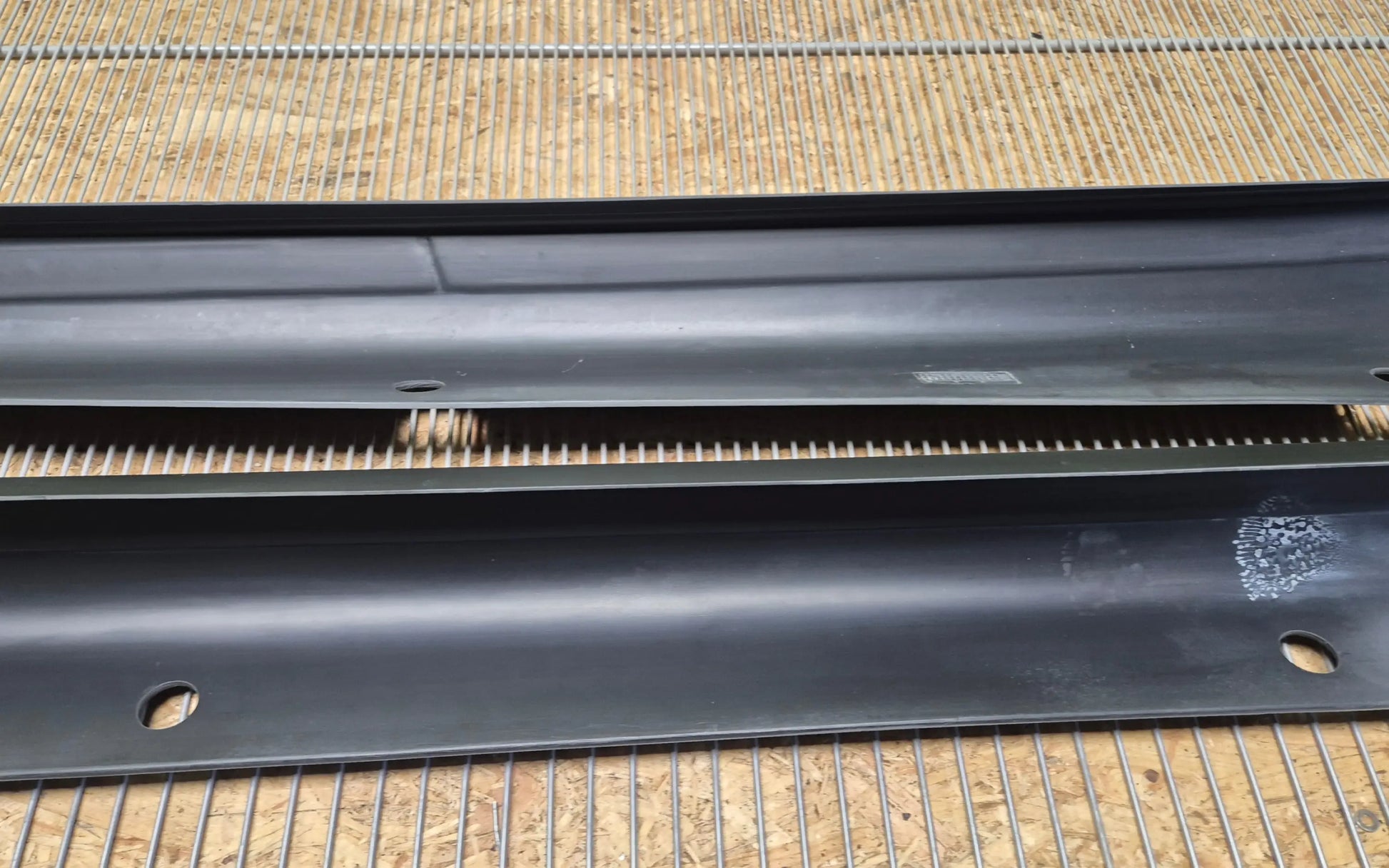 Mercedes-Benz GL-Class W164 Brabus side skirts illuminated - side skirts