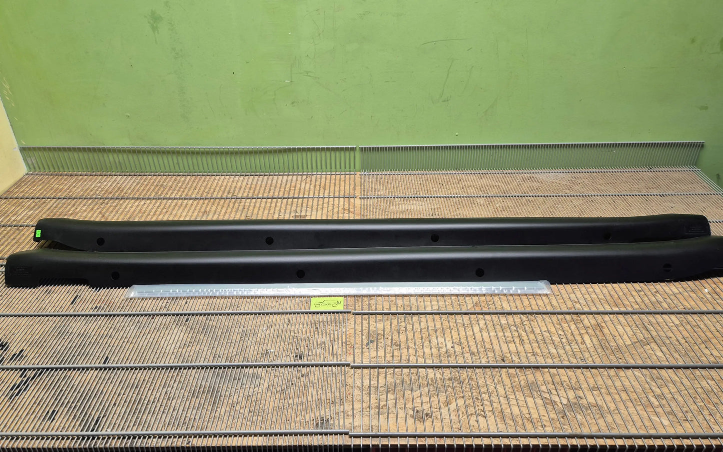 Mercedes-Benz GL-Class W164 Brabus side skirts illuminated - side skirts