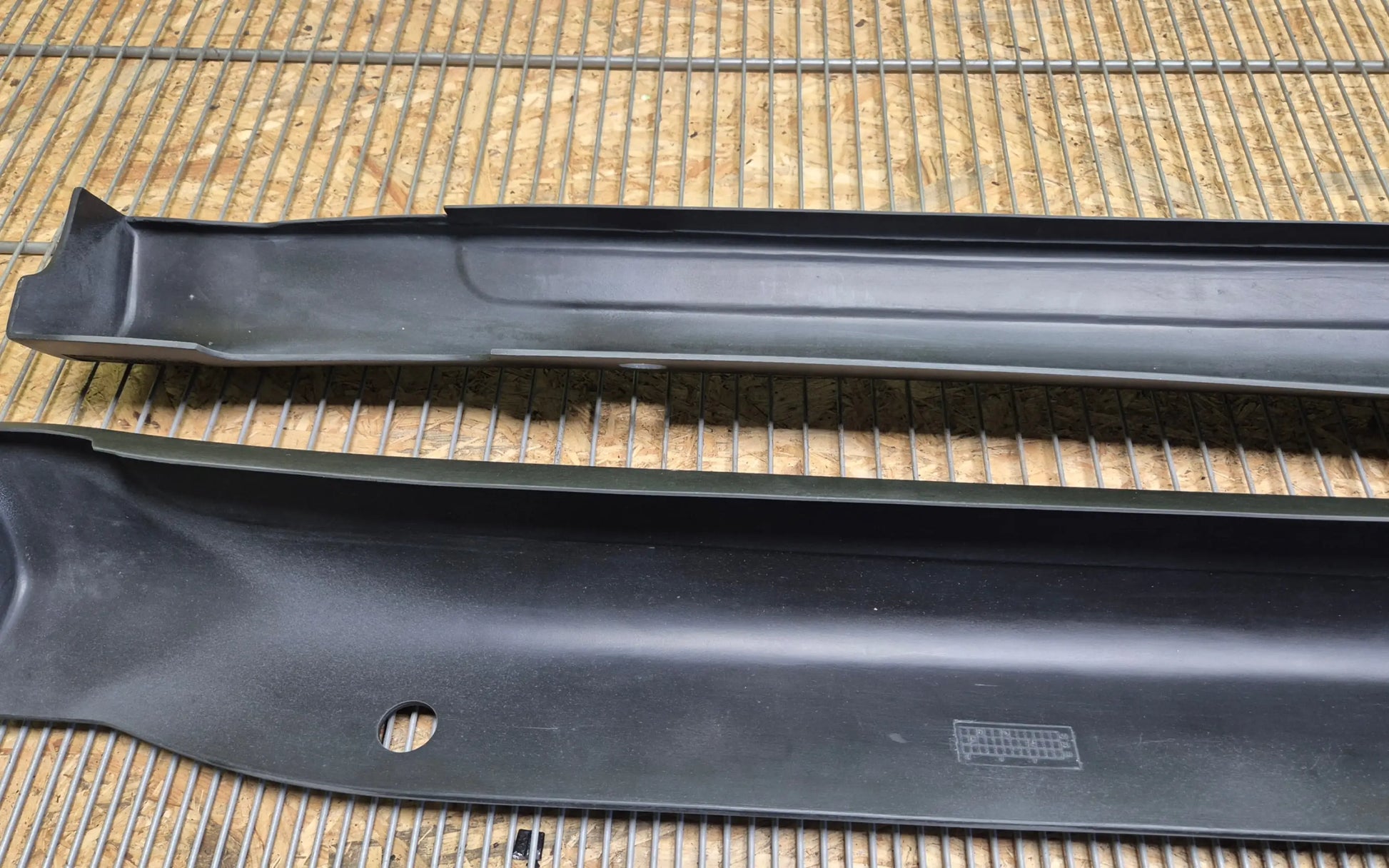 Mercedes-Benz GL-Class W164 Brabus side skirts illuminated - side skirts