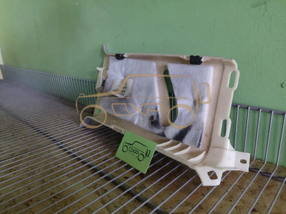 Mercedes-Benz GL-Class W164 C-Pillar right panel