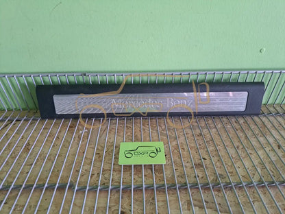 Mercedes-Benz GL-Class W164 Front left door step trim