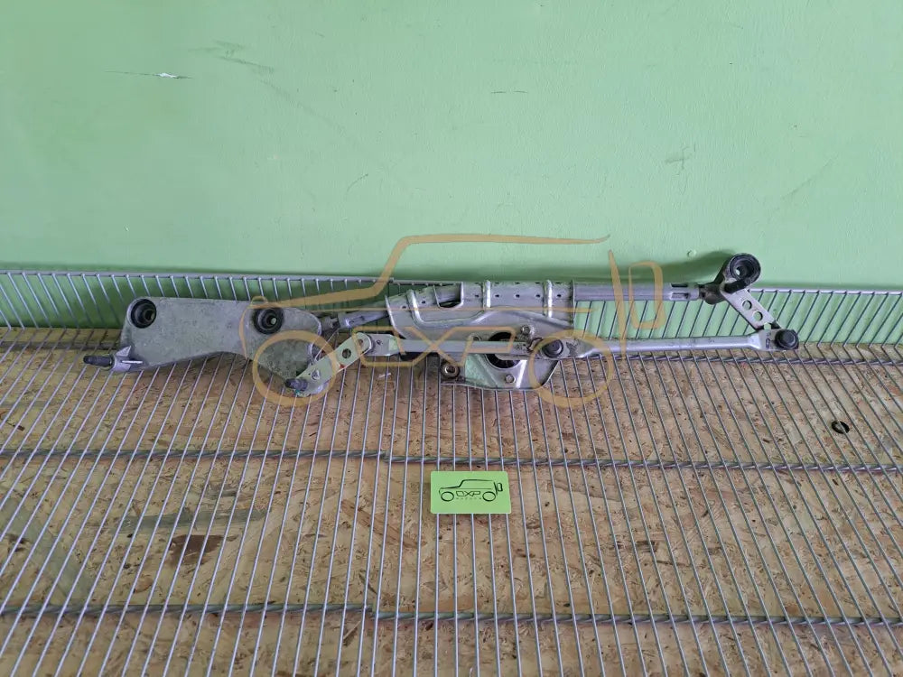 Mercedes-Benz GL-Class W164 Front wiper linkage