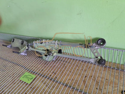 Mercedes-Benz GL-Class W164 Front wiper linkage