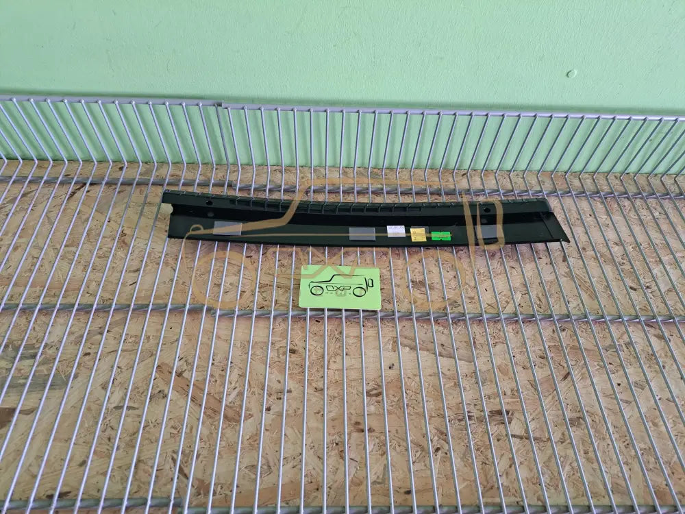 Mercedes-Benz GL-CLass W164 NEW Rear left window trim