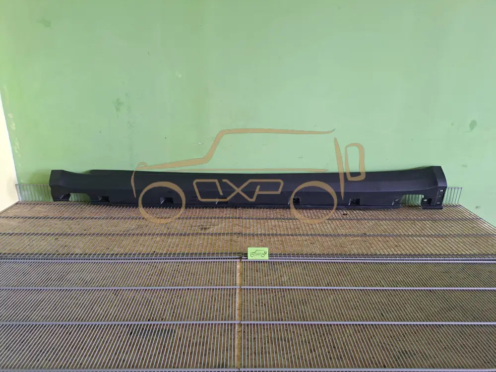 Mercedes-Benz GL-Class W164 Side Skirt Left