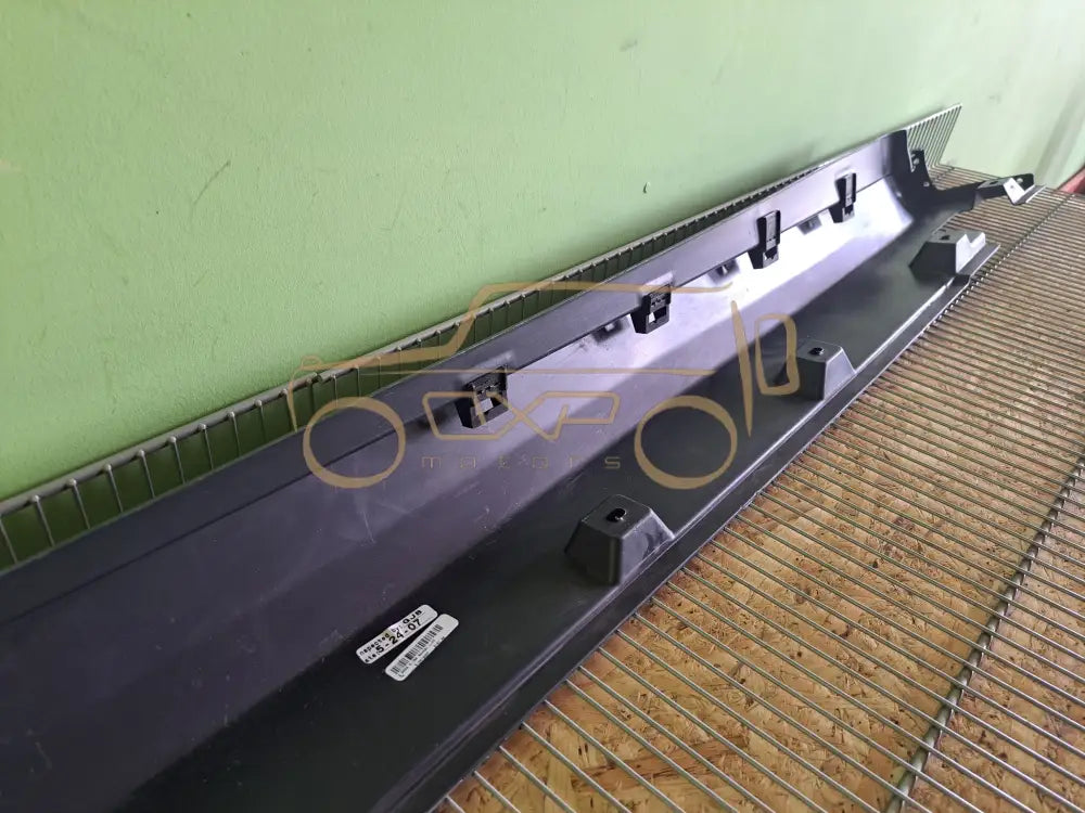 Mercedes-Benz GL-Class W164 Side Skirt Left