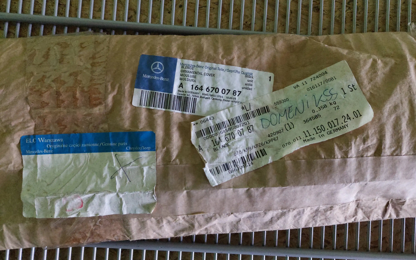 Mercedes-Benz GL-Class X164 C-Pillar Left Trim - c-pillar