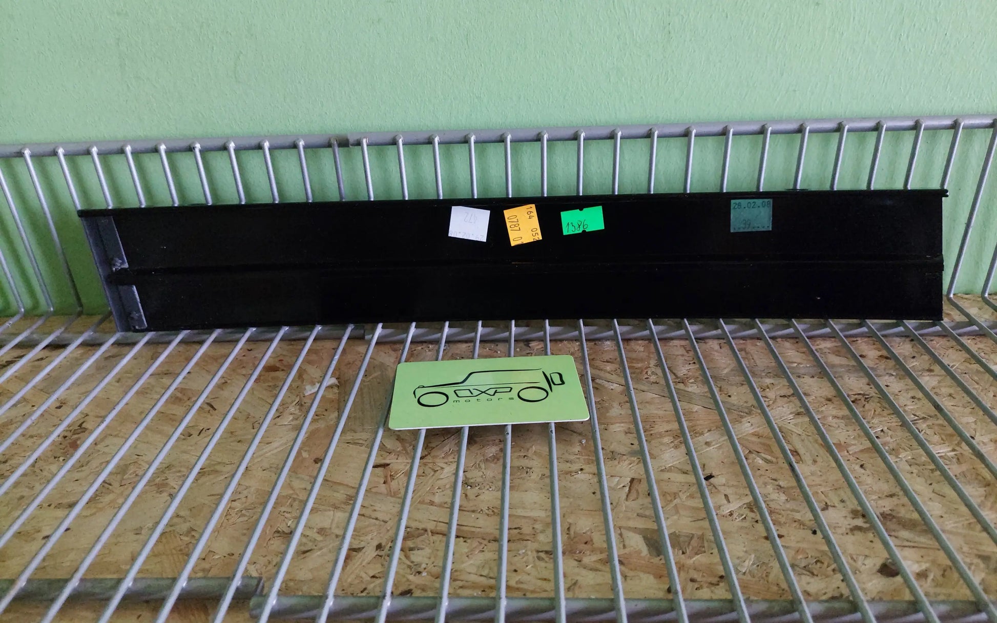 Mercedes-Benz GL-Class X164 C-Pillar Left Trim - c-pillar