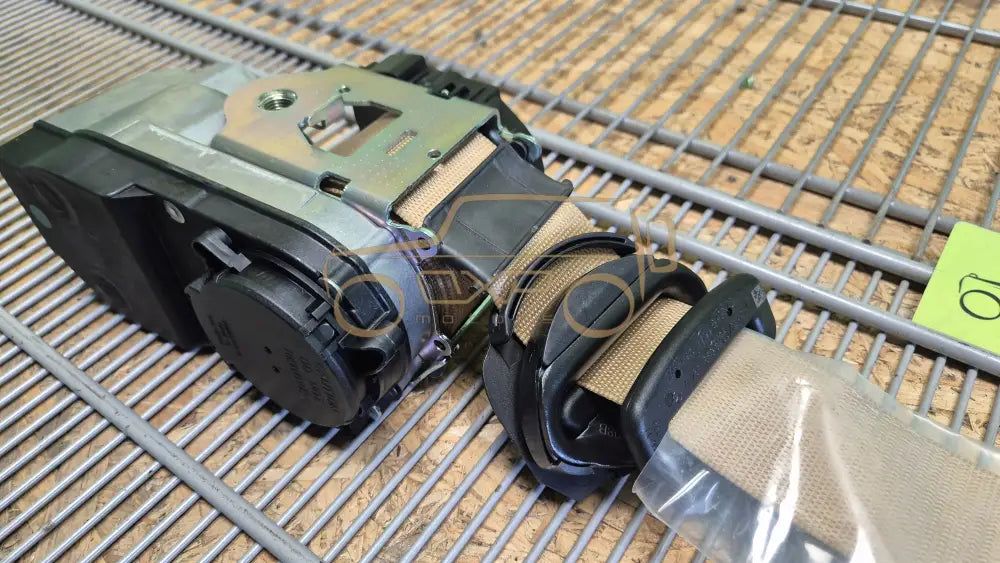 Mercedes-Benz M-Class W164 Front left seat belt - seat belt