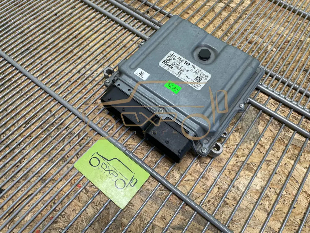 Mercedes-Benz ML GL Class W164 W212 Engine control unit - engine control
