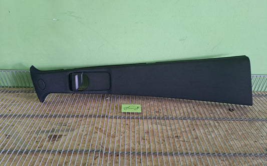 Mercedes-Benz ML W164 Right Upper Trim B-Pillar Panel - upper trim b-pillar