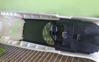 Mercedes-Benz ML W164 Right Upper Trim B-Pillar Panel - upper trim b-pillar