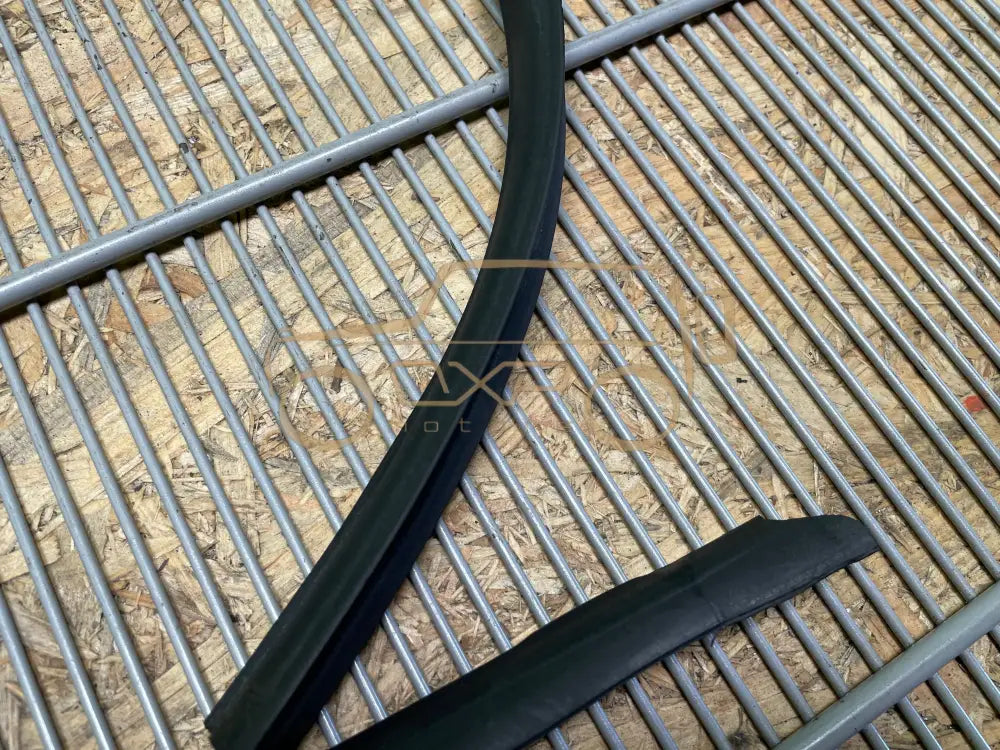 Mercedes-Benz S-Class W126 Door seal rubber seal - rubber seal