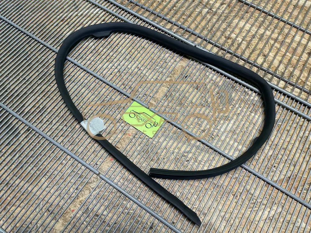 Mercedes-Benz S-Class W126 Door seal rubber seal - rubber seal