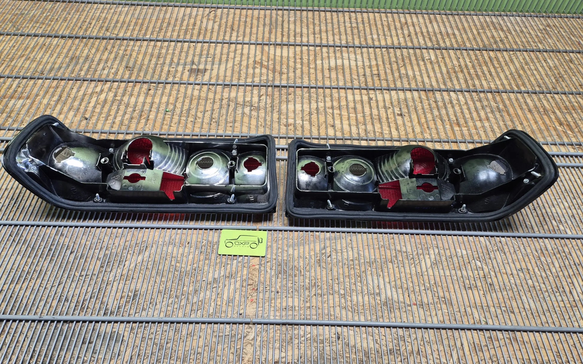 Mercedes-Benz S-Class W126 tail light set - tail light