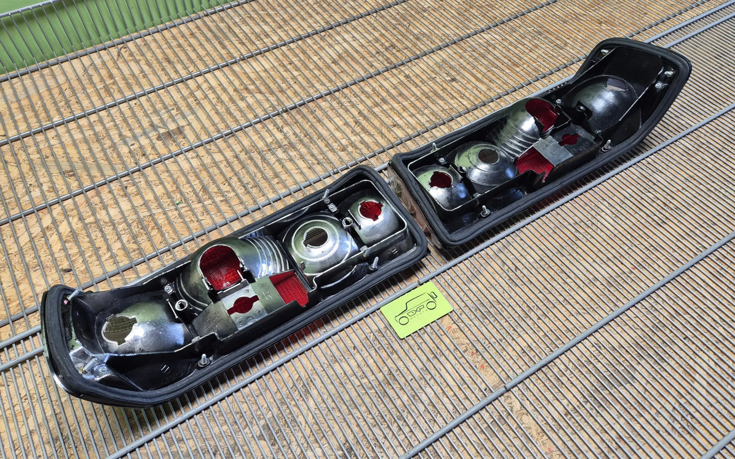 Mercedes-Benz S-Class W126 tail light set - tail light